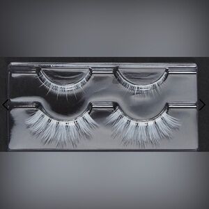NIB Dolls Kill Darker Wavs 2 Pair Faux White Eyelashes Normal & Dramatic Length